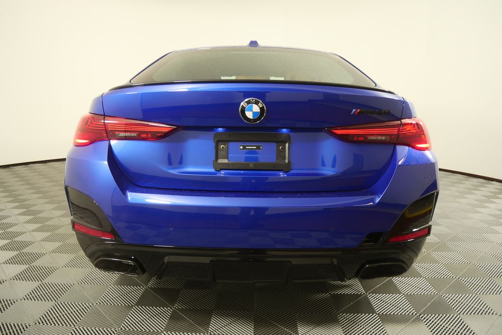 Thumbnail: 2026 BMW 4 Series - 4