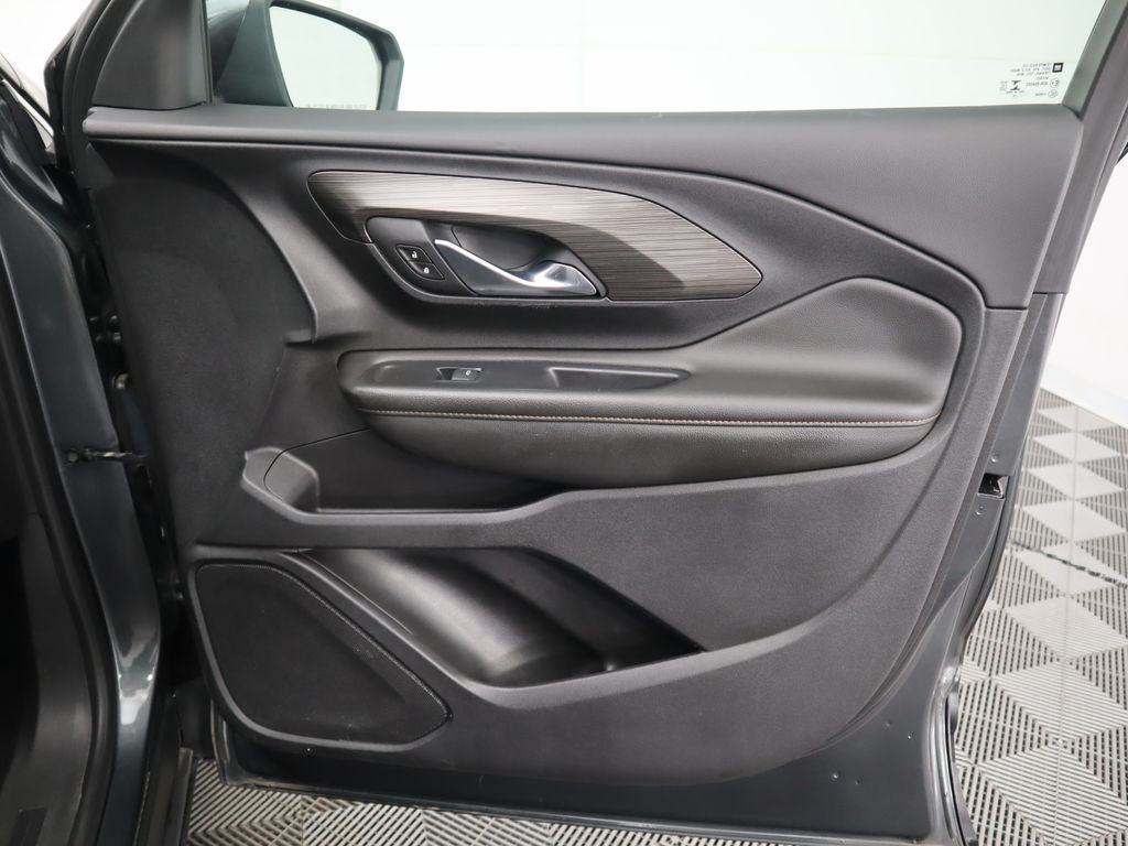 Thumbnail: 2020 GMC Terrain - 25