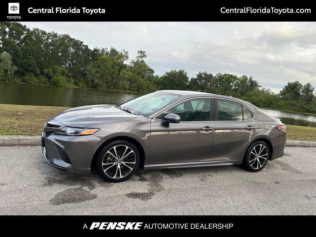 2019 Toyota Camry SE -
                Orlando, FL