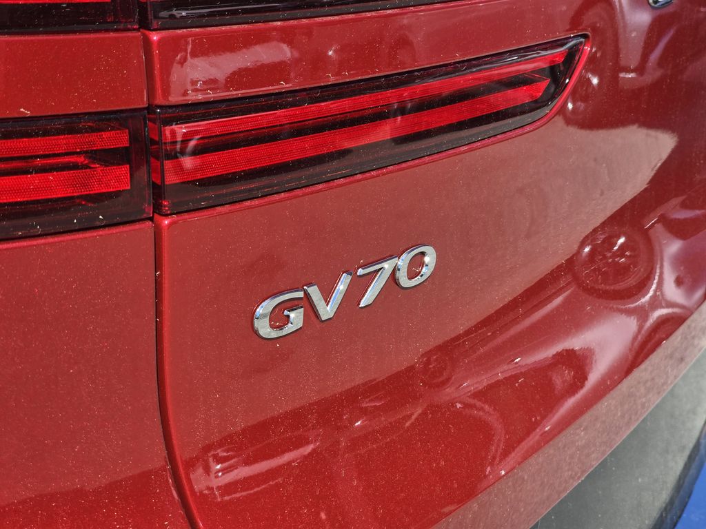 New 2026 Red Genesis 2.5T Select image 6