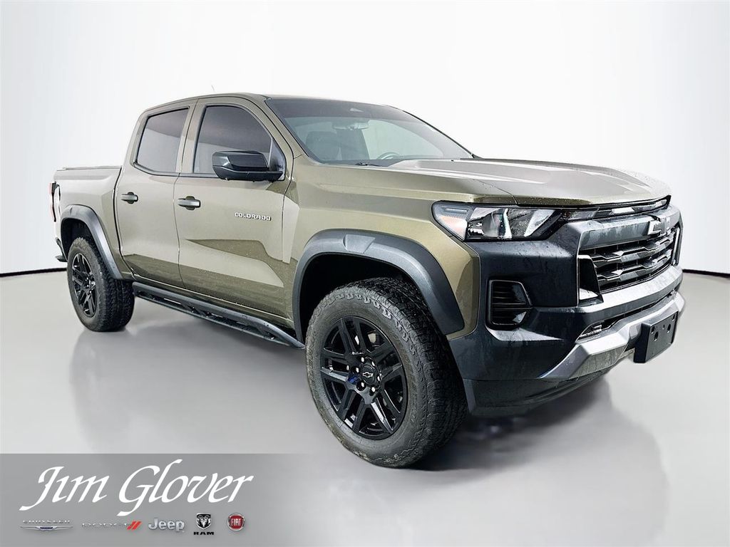 Harvest Bronze Metallic 2024 Chevrolet Colorado Pickup Truck Four-Wheel Drive 8-Speed Automatic
