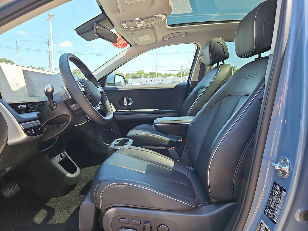 Thumbnail: 2022 Hyundai Ioniq 5 - 13