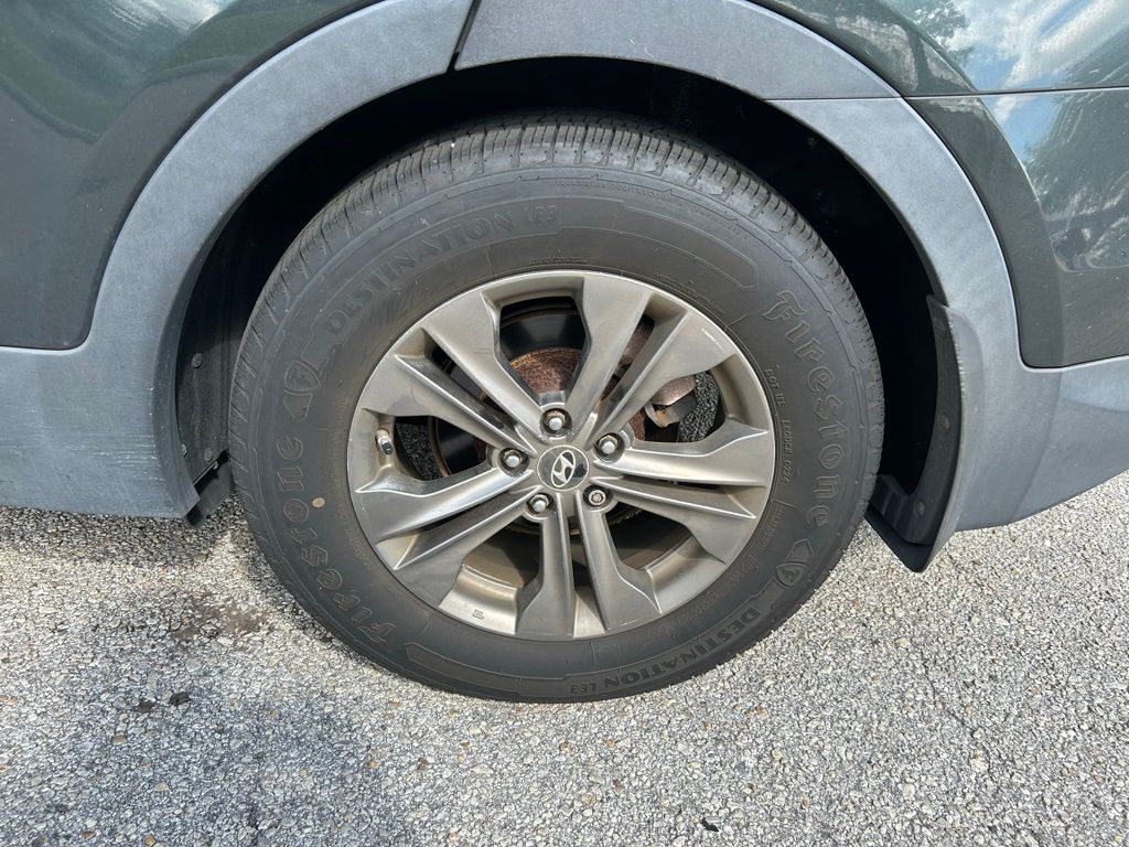 Thumbnail: 2013 Hyundai Santa Fe - 9