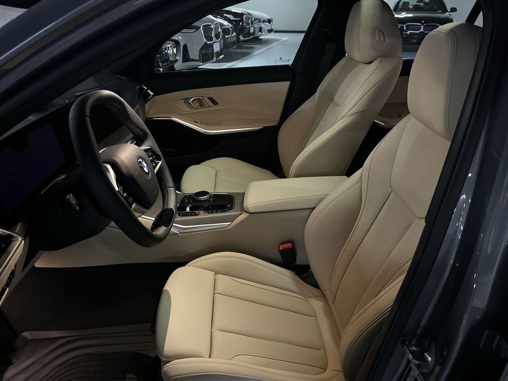 Thumbnail: 2025 BMW 3 Series - 11