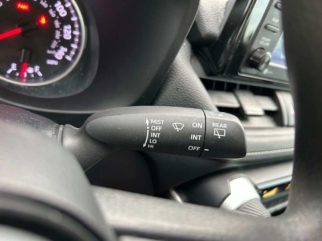 2022 Toyota RAV4 LE 20