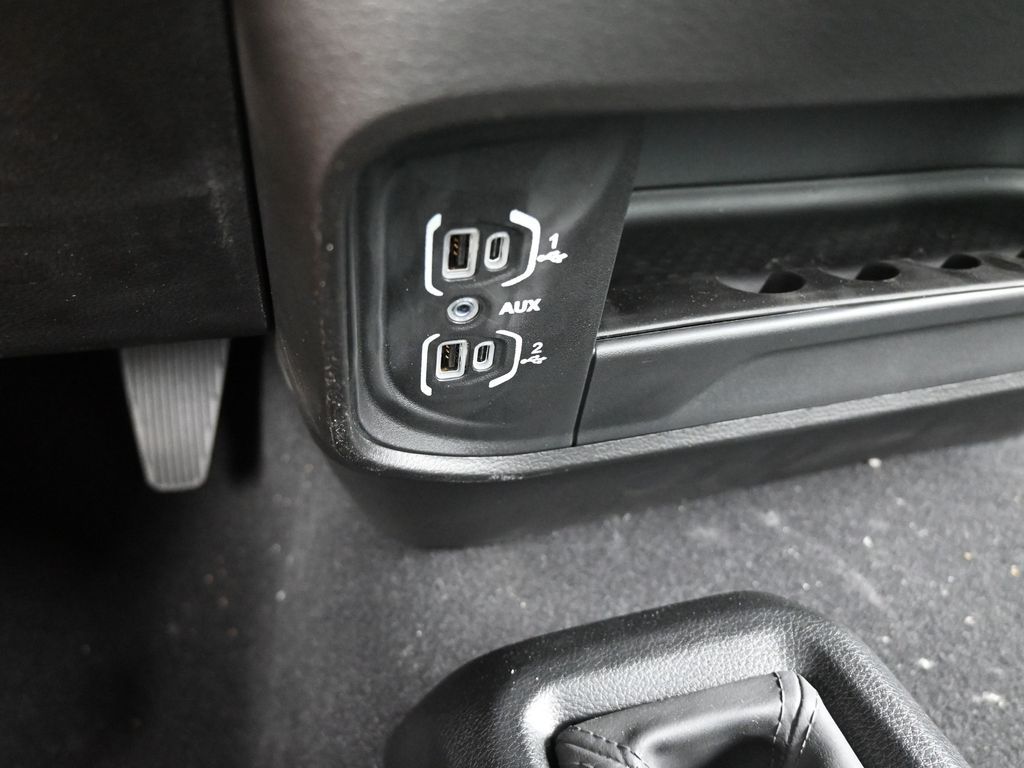 Used 2024 Billet Silver Metallic Clearcoat Ram Tradesman image 25