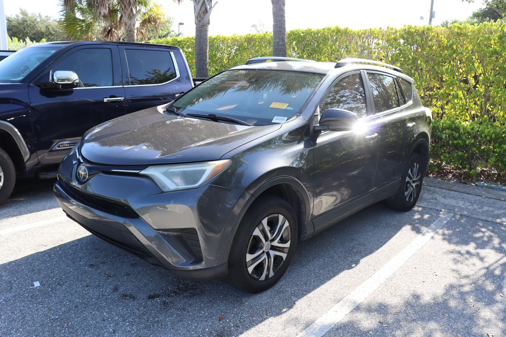 2018 Toyota RAV4 LE -
                  West Palm Beach, FL