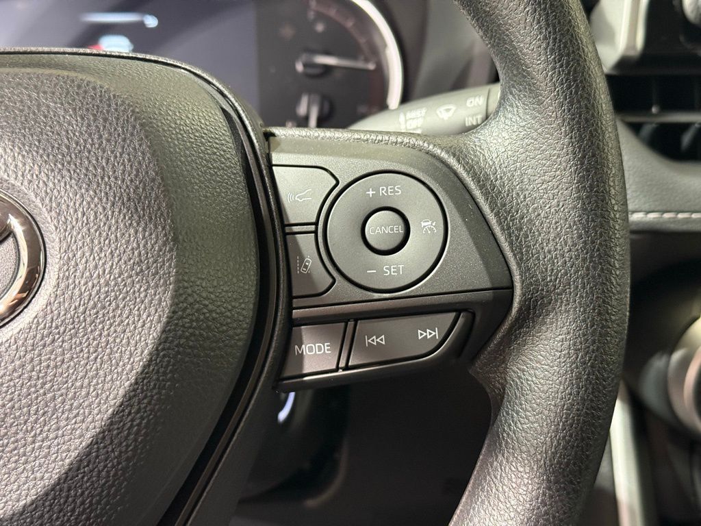 Thumbnail: 2025 Toyota RAV4 - 24