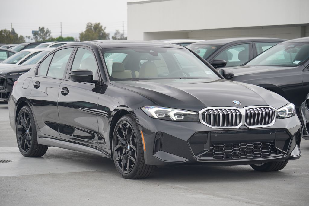 Thumbnail: 2025 BMW 3 Series - 3