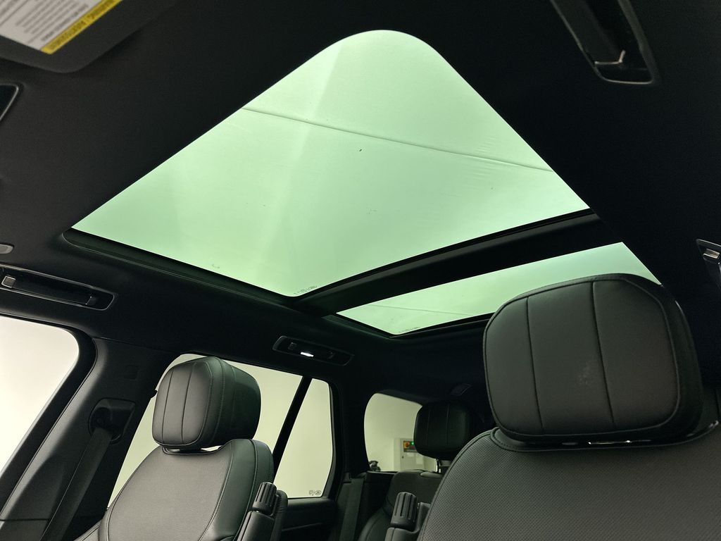 Thumbnail: 2023 Land Rover Range Rover - 11