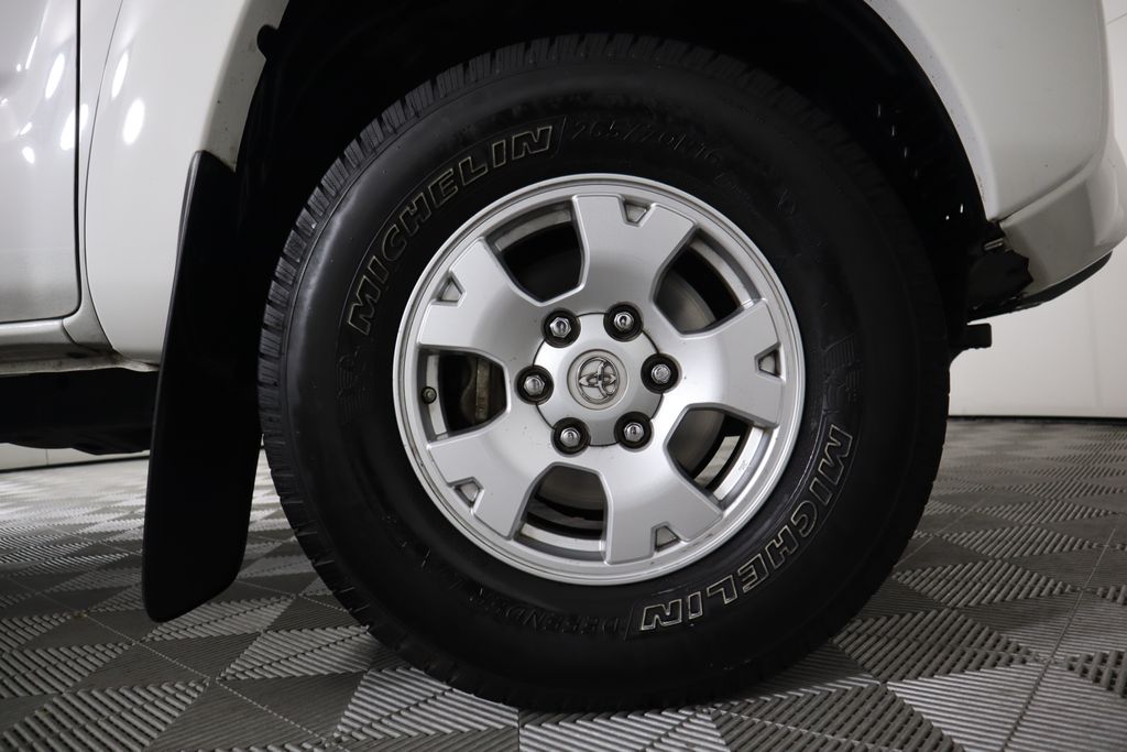 2012 Toyota Tacoma PreRunner 31