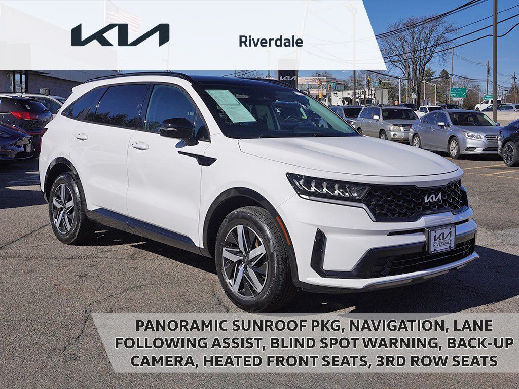 2022 Kia Sorento S FWD