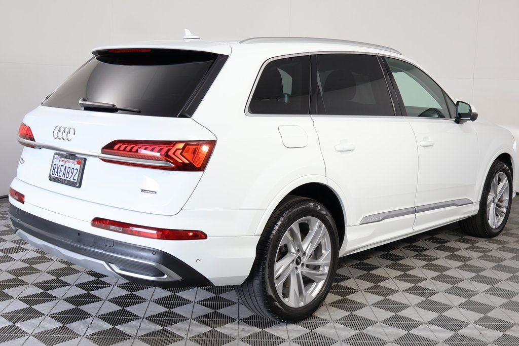 Thumbnail: 2021 Audi Q7 - 4