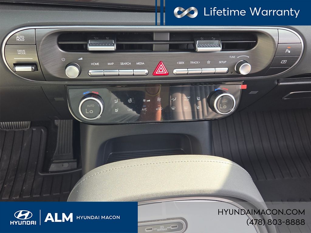 New 2026 White Hyundai SEL Premium image 22