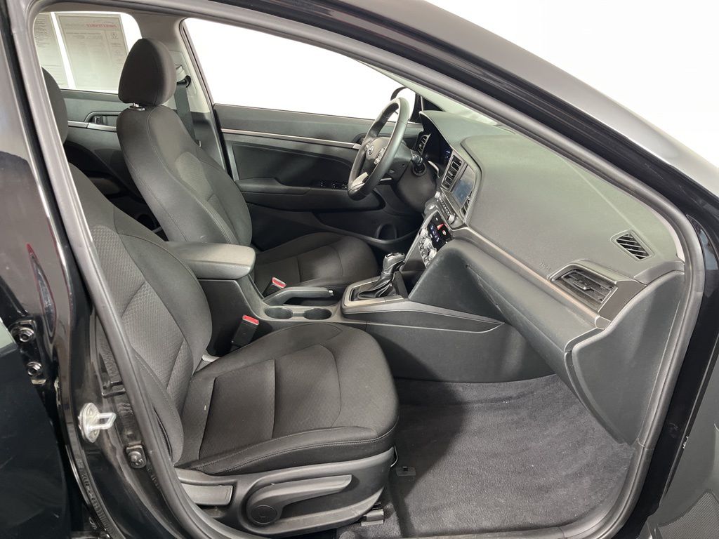Thumbnail: 2020 Hyundai Elantra - 6
