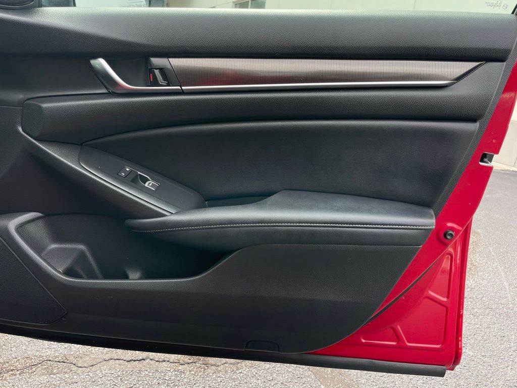 2018 Honda Accord Sport 29