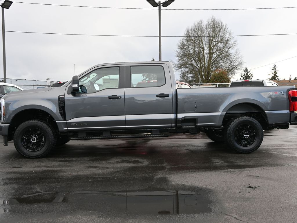 2025 Ford F-350 Super Duty XL