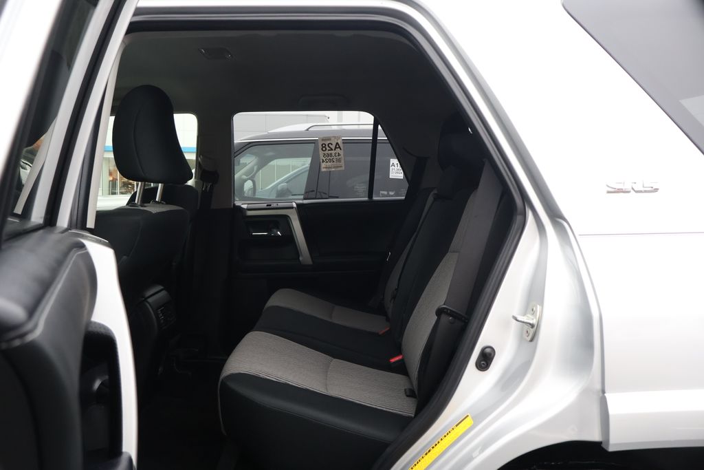 Thumbnail: 2024 Toyota 4Runner - 31