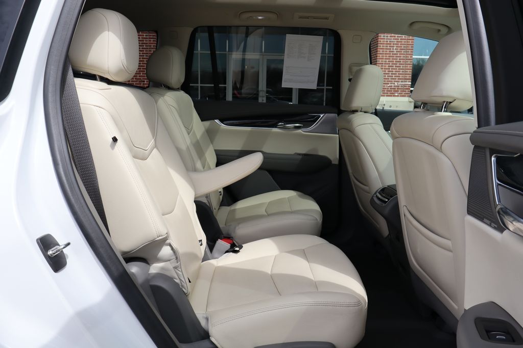 2022 Cadillac XT6 Premium Luxury photo