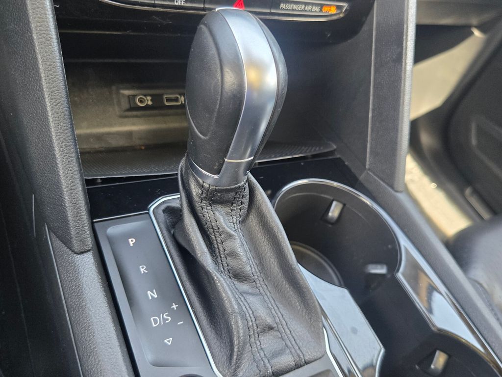 2018 Volkswagen Atlas - $14,900