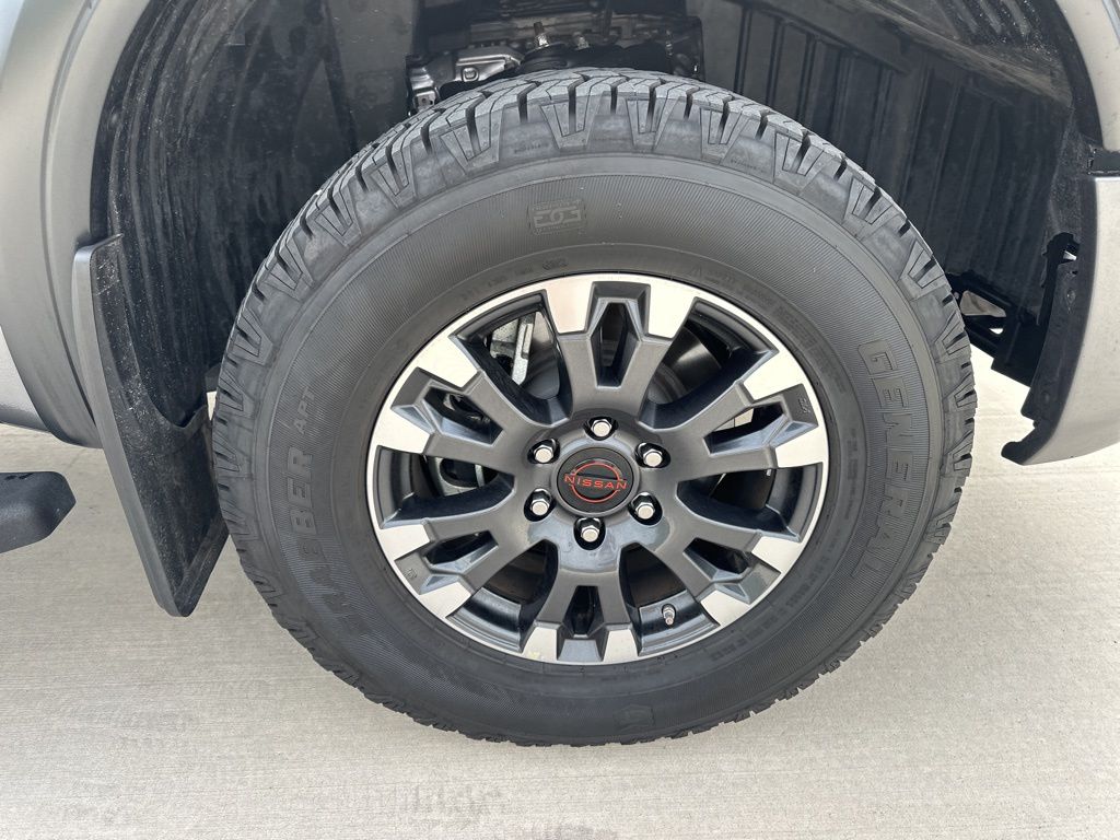 2024 Nissan Titan XD PRO-4X 15