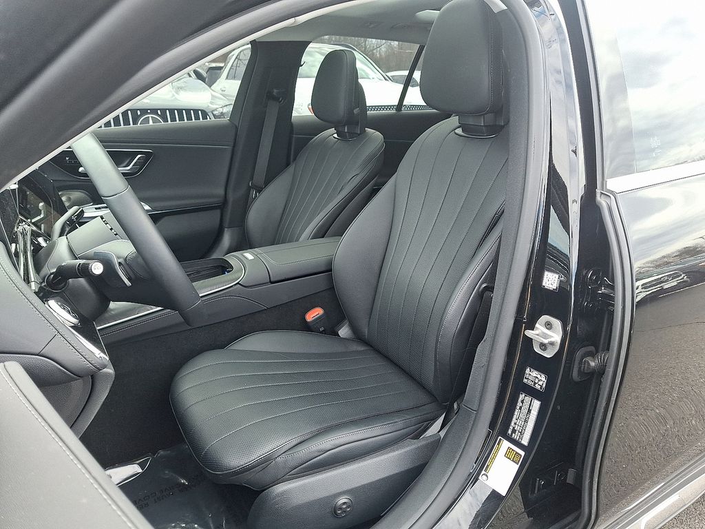 Thumbnail: 2025 Mercedes-Benz E-Class - 13