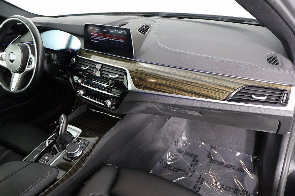 Thumbnail: 2020 BMW 5 Series - 9