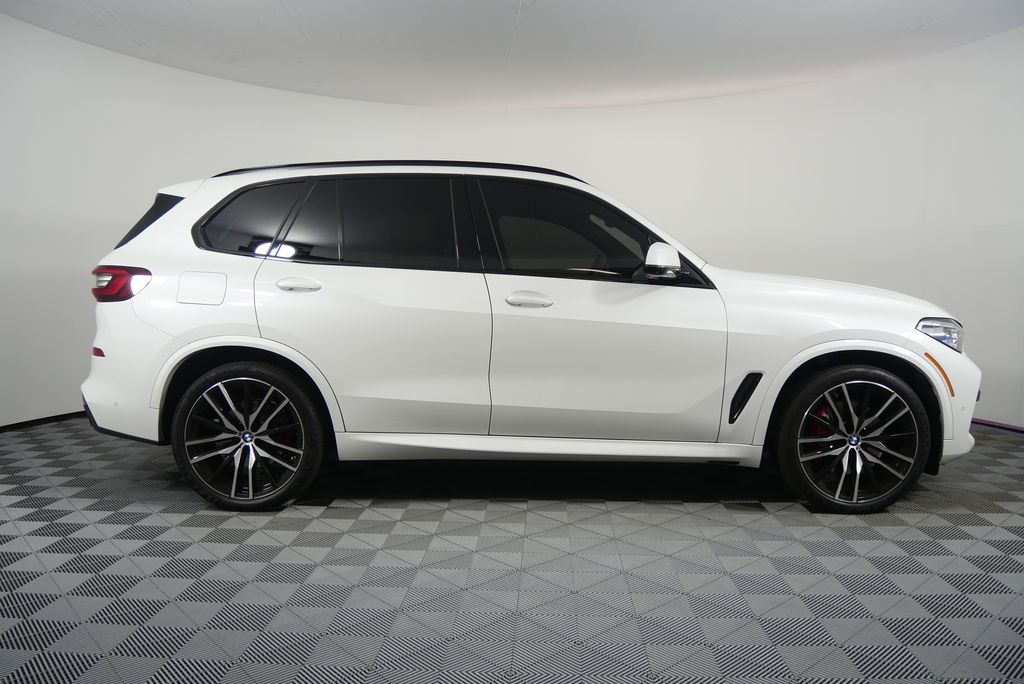 Thumbnail: 2022 BMW X5 - 2
