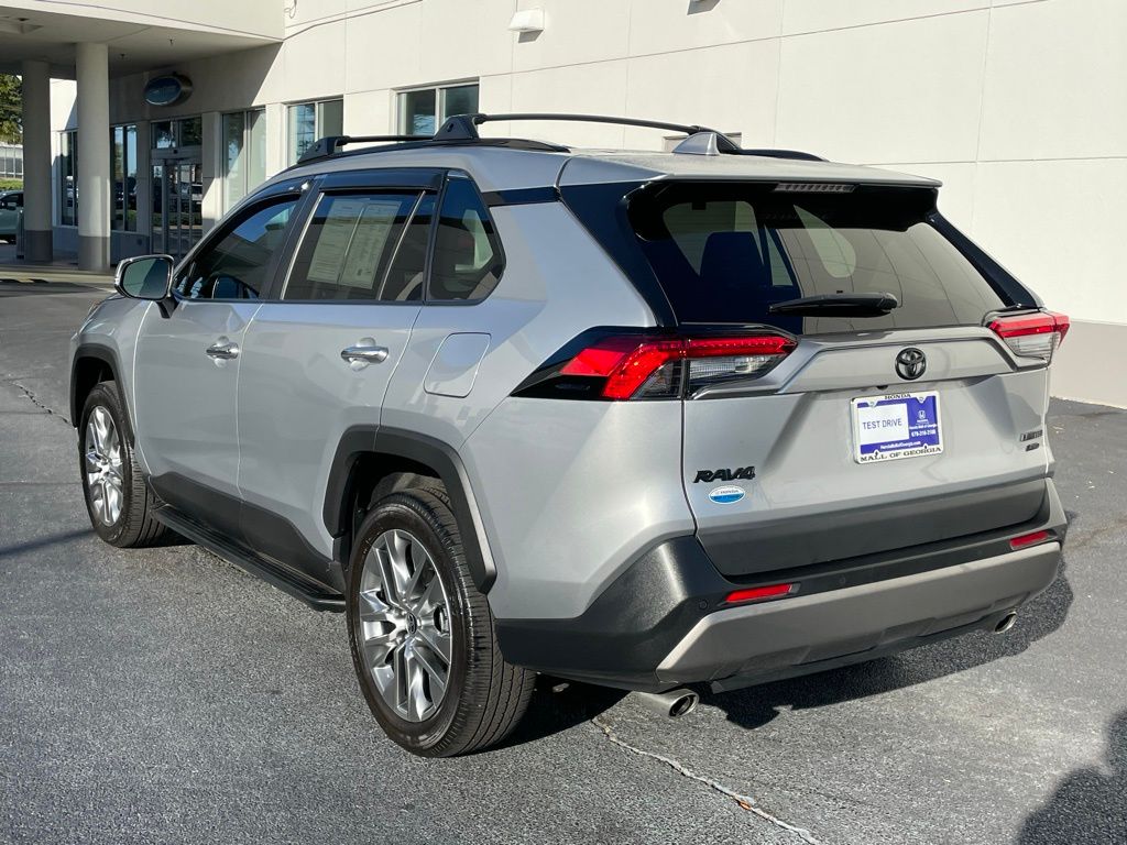 Thumbnail: 2022 Toyota RAV4 - 4