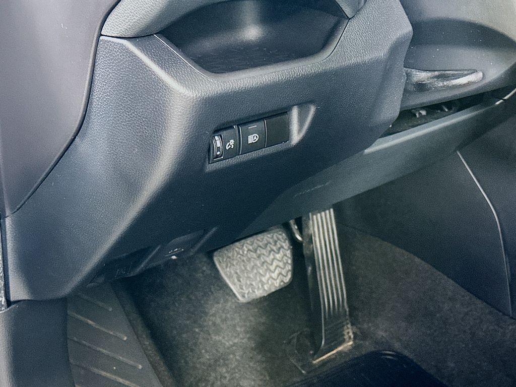 Thumbnail: 2024 Toyota RAV4 - 10