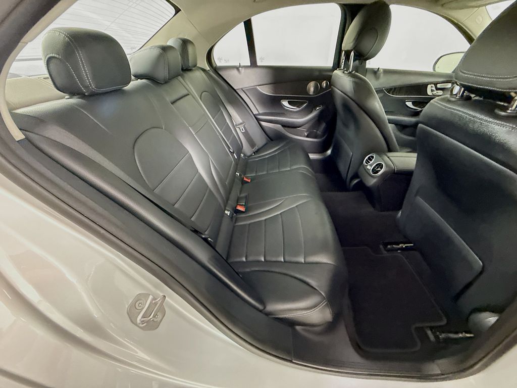 Thumbnail: 2016 Mercedes-Benz C-Class - 25