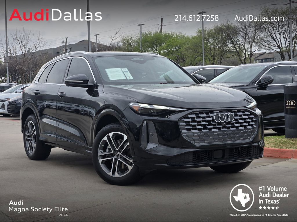 2025 Audi Q5 quattro Premium 40 TFSI