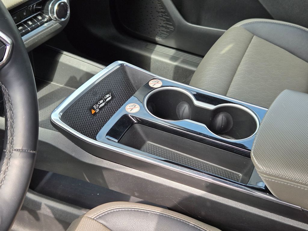 Used 2025 Chevrolet Equinox SUV