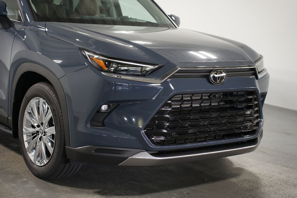 Thumbnail: 2025 Toyota Grand Highlander - 4