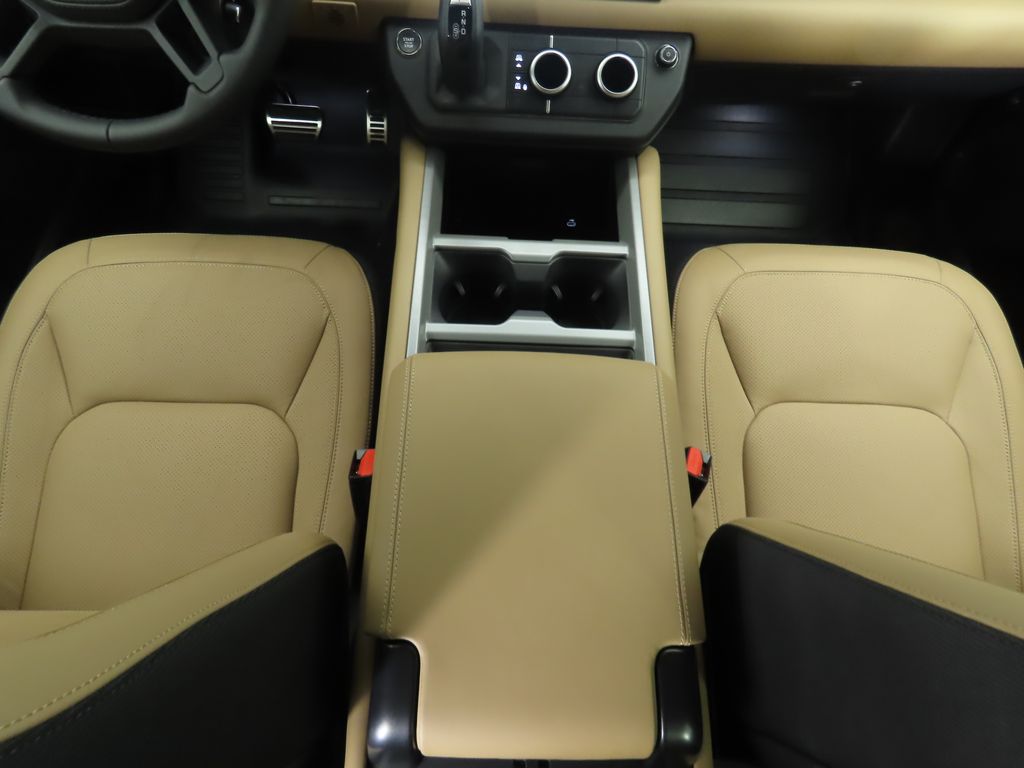 Thumbnail: 2025 Land Rover Defender - 18
