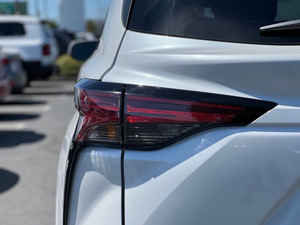 Used 2026 Toyota Sienna Van