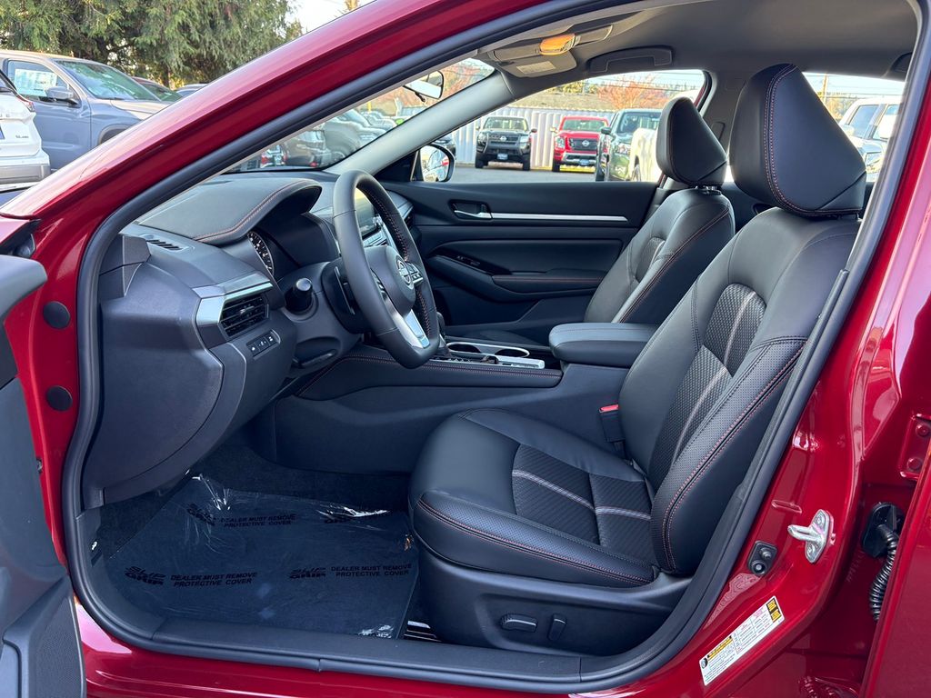 2025 Nissan Altima 2.5 SR