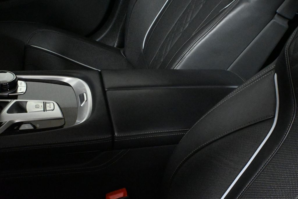 2021 BMW 7 Series 740i xDrive 27