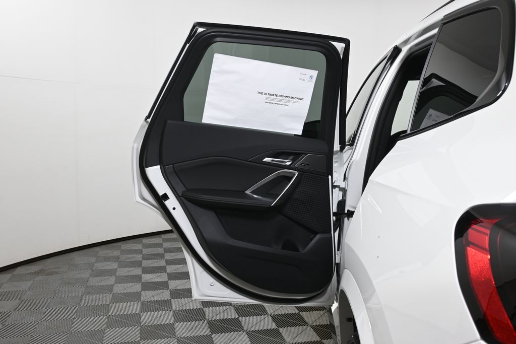 Thumbnail: 2027 BMW X1 - 27