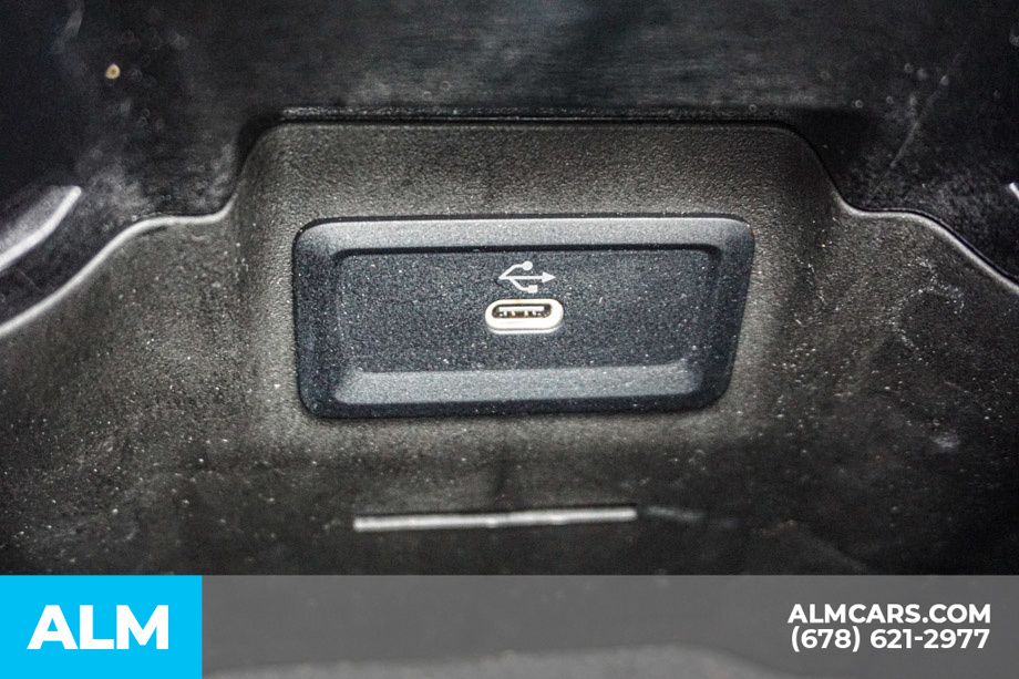 Used 2025 White Mercedes-Benz GLC 350e image 45