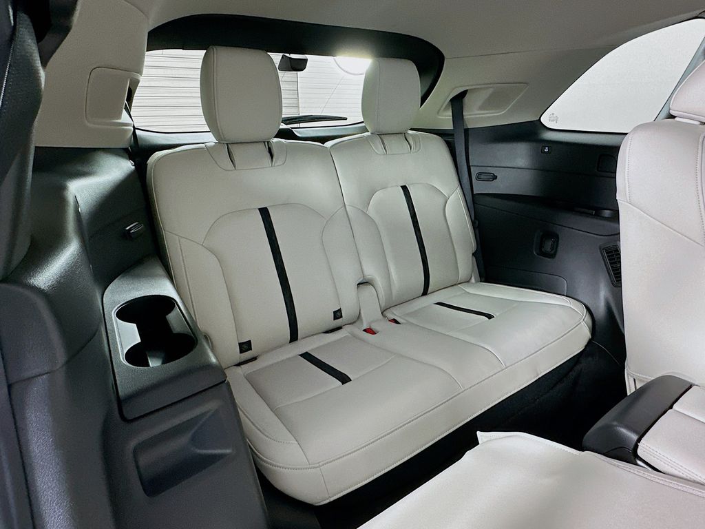 Thumbnail: 2025 Mazda CX-90 - 28