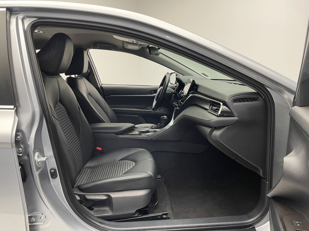 2022 Toyota Camry SE 17