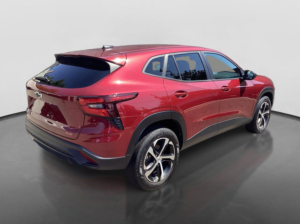 Used 2024 Chevrolet Trax SUV