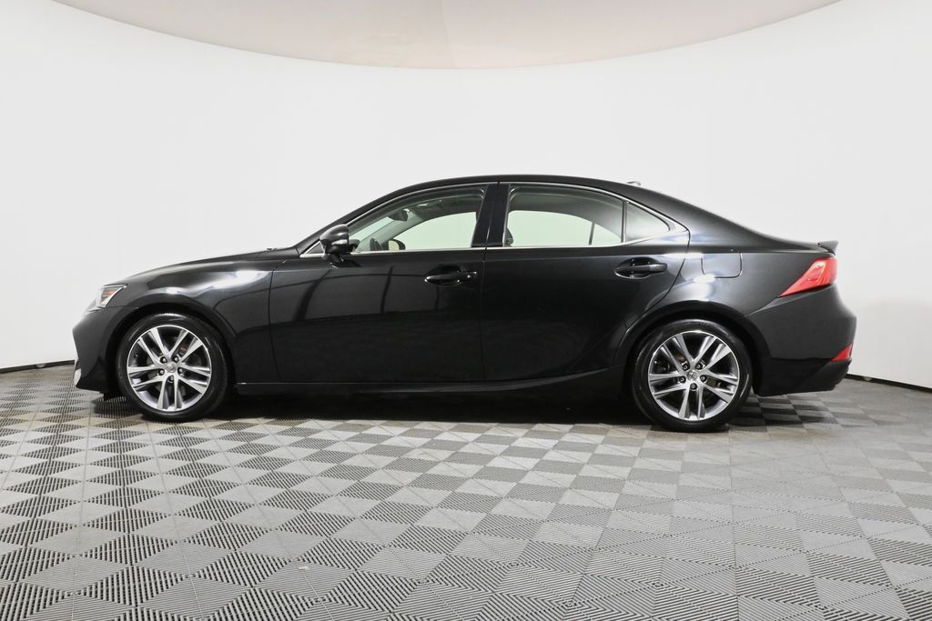 Thumbnail: 2020 Lexus IS - 2