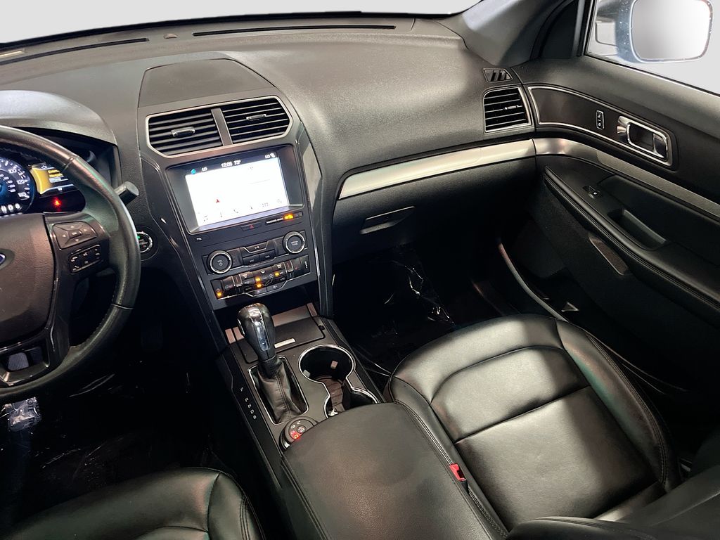Used 2019 Black Ford XLT image 24