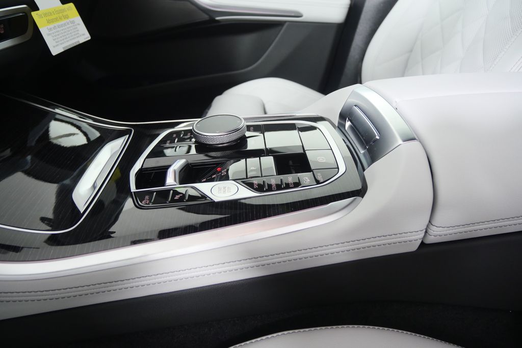 Thumbnail: 2026 BMW X5 - 22