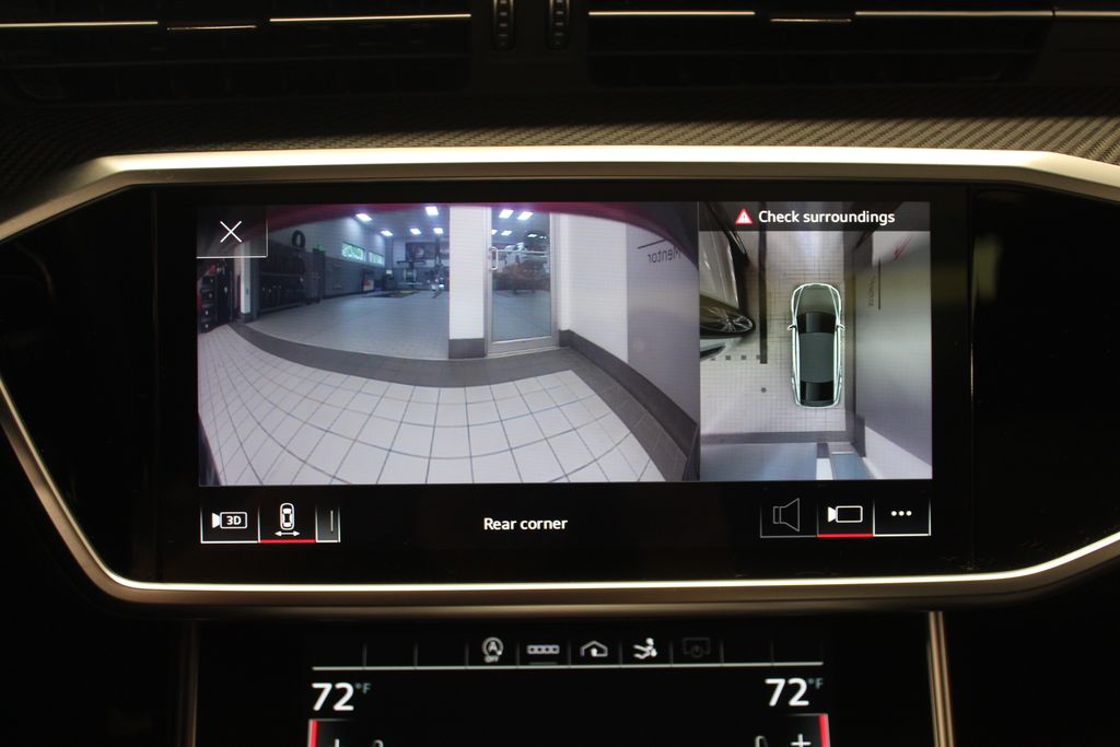 Thumbnail: 2022 Audi S7 - 25