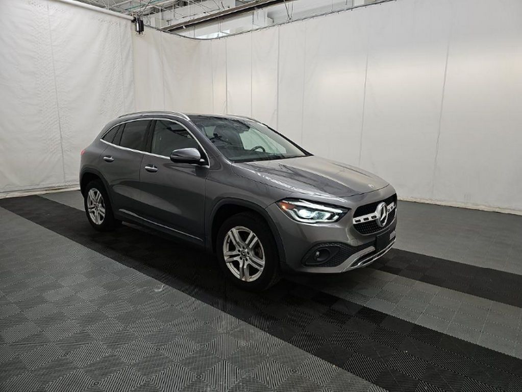 Used 2022 Gray Mercedes-Benz GLA 250 image 3