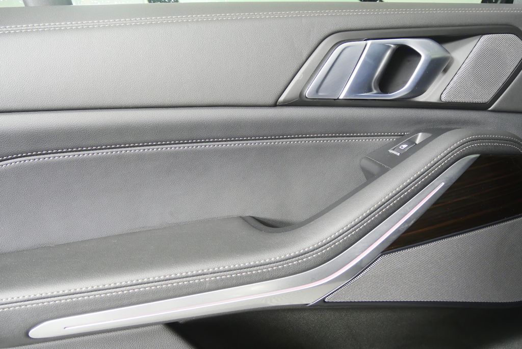 Thumbnail: 2024 BMW X5 - 14