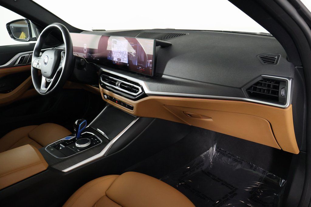 Thumbnail: 2023 BMW i4 - 9